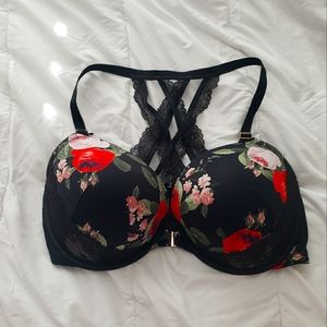 Cacique front close bra